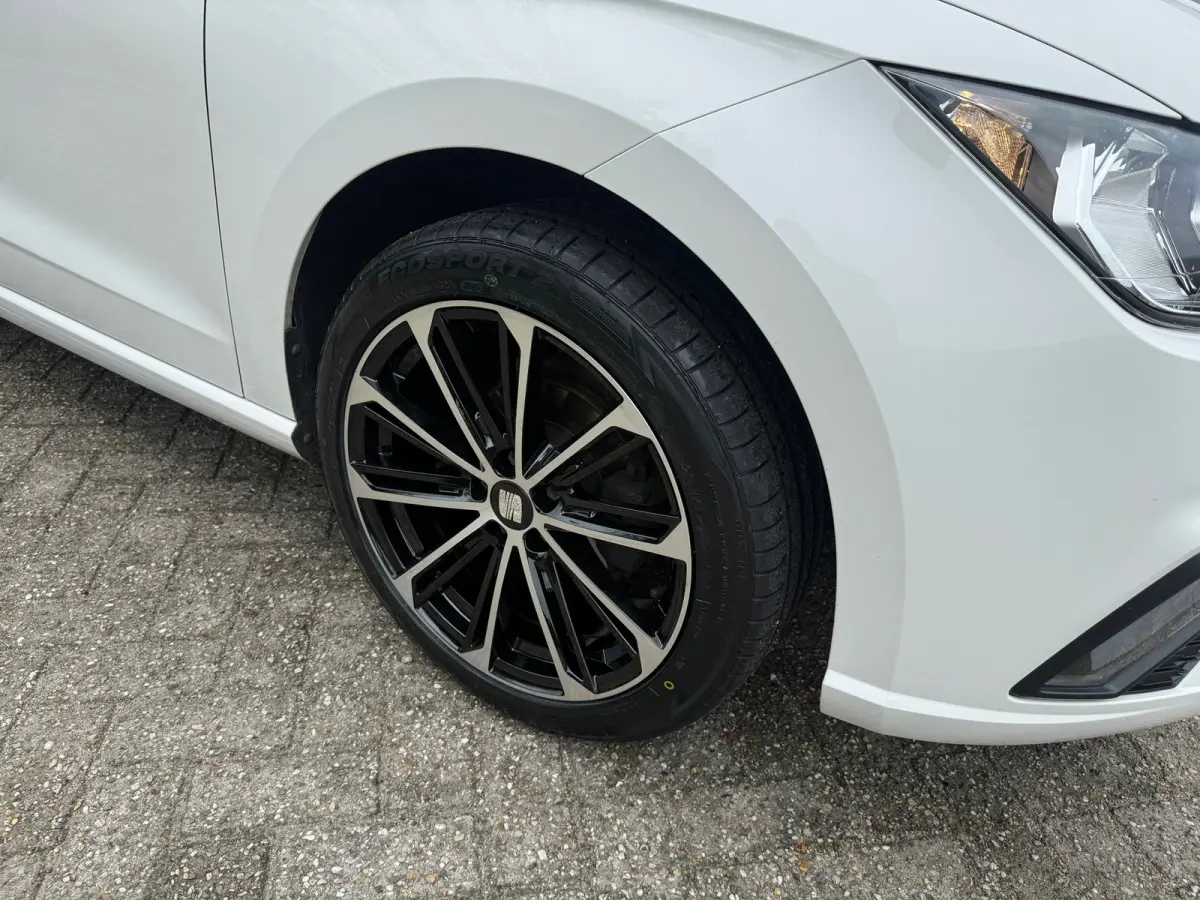 1.0 TSI CARPLAY I PDC I FR VELGEN I STOELVERW I NWE APK