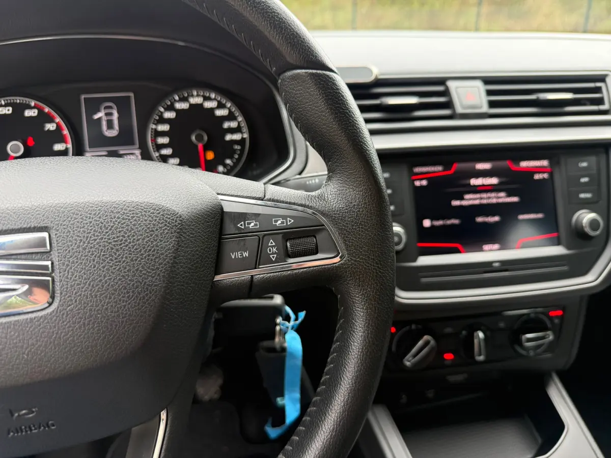 1.0 TSI CARPLAY I PDC I FR VELGEN I STOELVERW I NWE APK