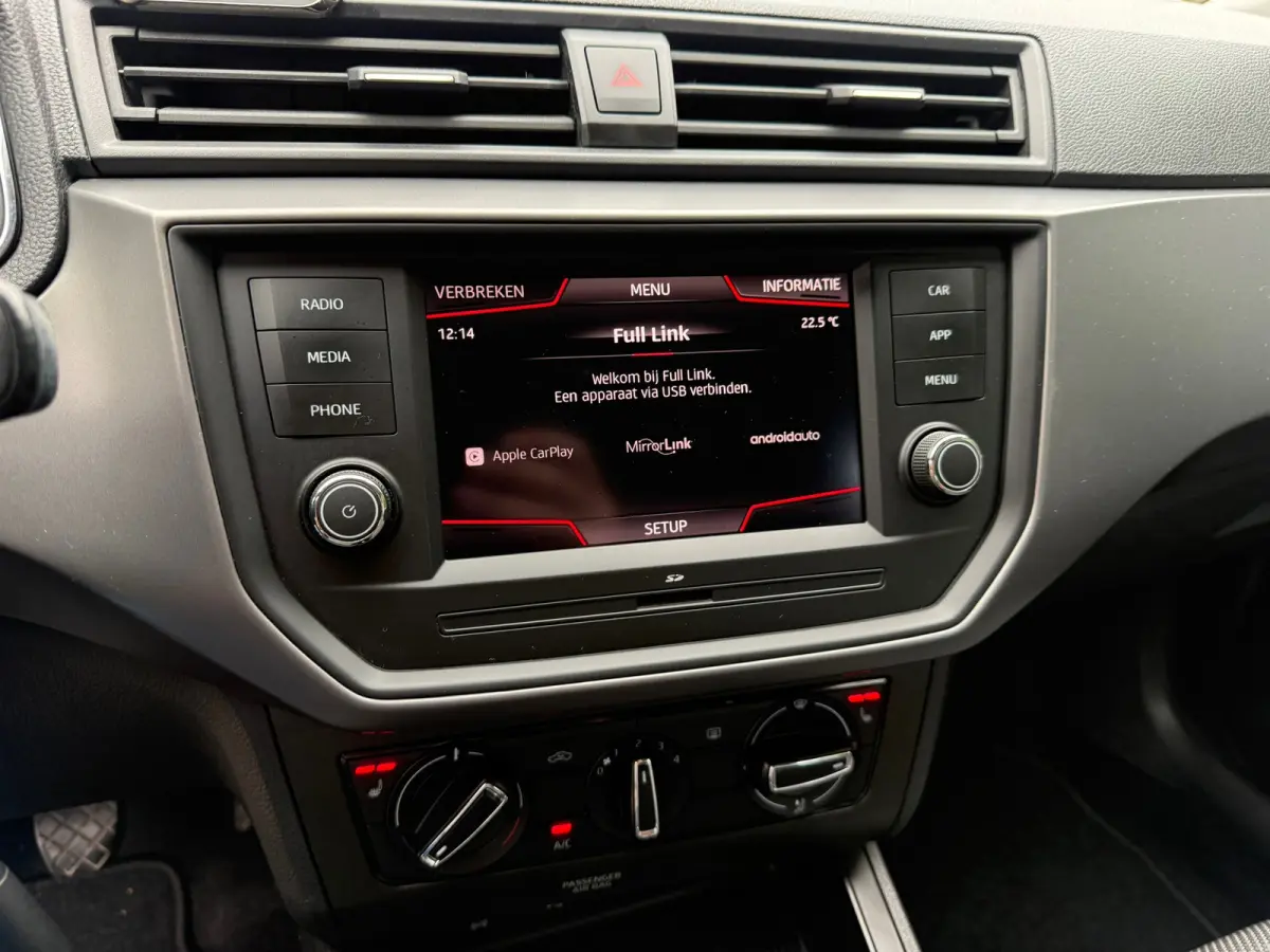 1.0 TSI CARPLAY I PDC I FR VELGEN I STOELVERW I NWE APK