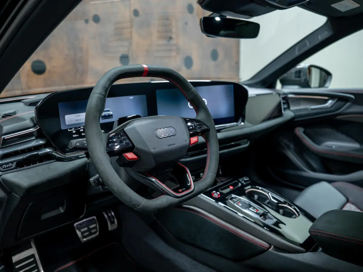 RS5 Avant E-hybrid Quattro | Keramisch | Carbon | Massage | Pano | Trekhaak | B&O | ACC |