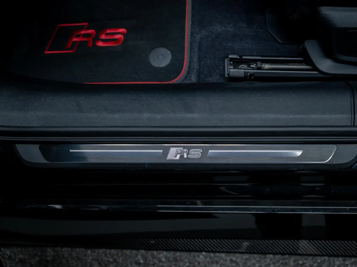 RS5 Avant E-hybrid Quattro | Keramisch | Carbon | Massage | Pano | Trekhaak | B&O | ACC |