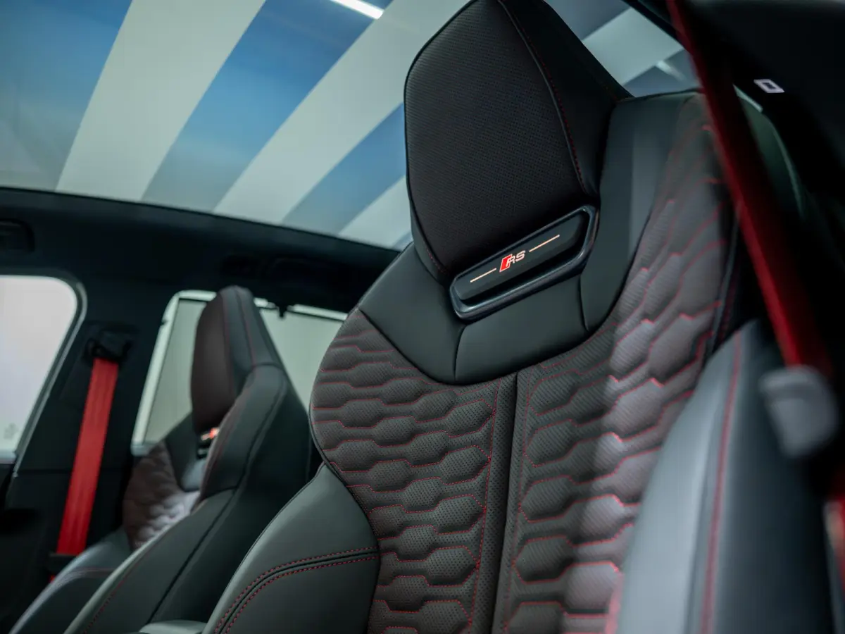 RS5 Avant E-hybrid Quattro | Keramisch | Carbon | Massage | Pano | Trekhaak | B&O | ACC |