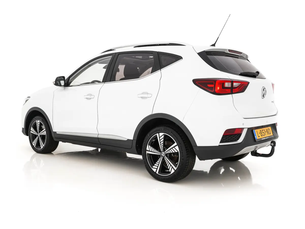 Luxury 45 kWh {SoH-87%} (INCL-BTW) Aut. *PANO | LEATHER | CCS-FASTLOADER | KEYLESS | NAVI-FULLMAP | ADAPTIVE-CRUISE | CAMERA | HEATED-SPORTSEATS | CARPLAY | BLINDSPOT | DAB | LANE-ASSIST | 1