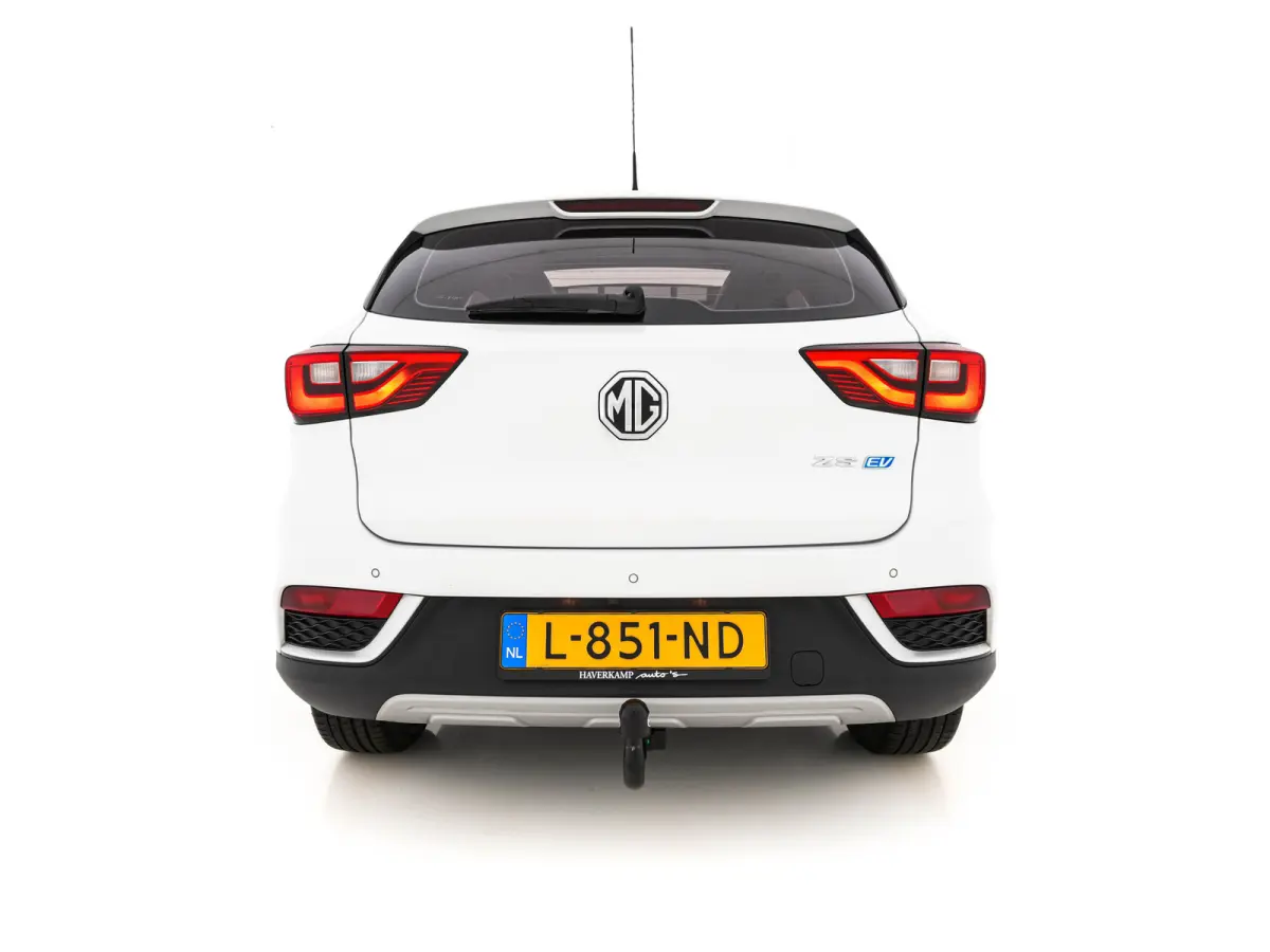 Luxury 45 kWh {SoH-87%} (INCL-BTW) Aut. *PANO | LEATHER | CCS-FASTLOADER | KEYLESS | NAVI-FULLMAP | ADAPTIVE-CRUISE | CAMERA | HEATED-SPORTSEATS | CARPLAY | BLINDSPOT | DAB | LANE-ASSIST | 1