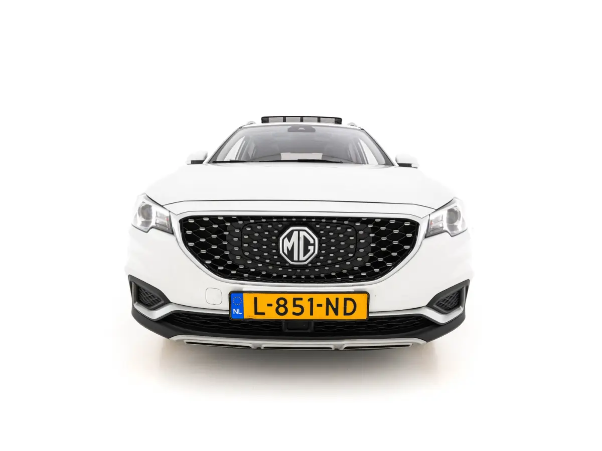 Luxury 45 kWh {SoH-87%} (INCL-BTW) Aut. *PANO | LEATHER | CCS-FASTLOADER | KEYLESS | NAVI-FULLMAP | ADAPTIVE-CRUISE | CAMERA | HEATED-SPORTSEATS | CARPLAY | BLINDSPOT | DAB | LANE-ASSIST | 1