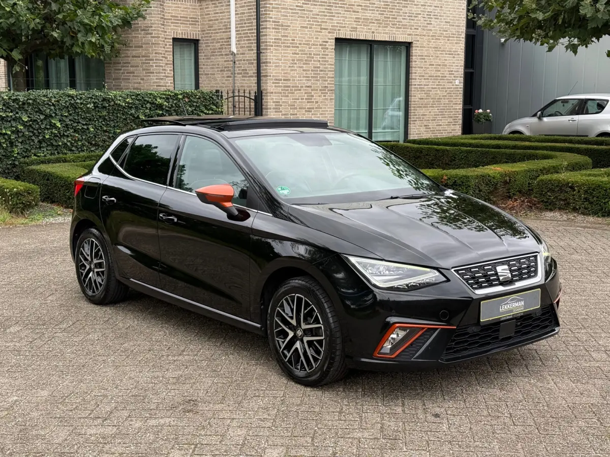 1.0 TSI DSG I PANO I LED I CAMERA I CARPLAY I ALCANTARA I UNIEK