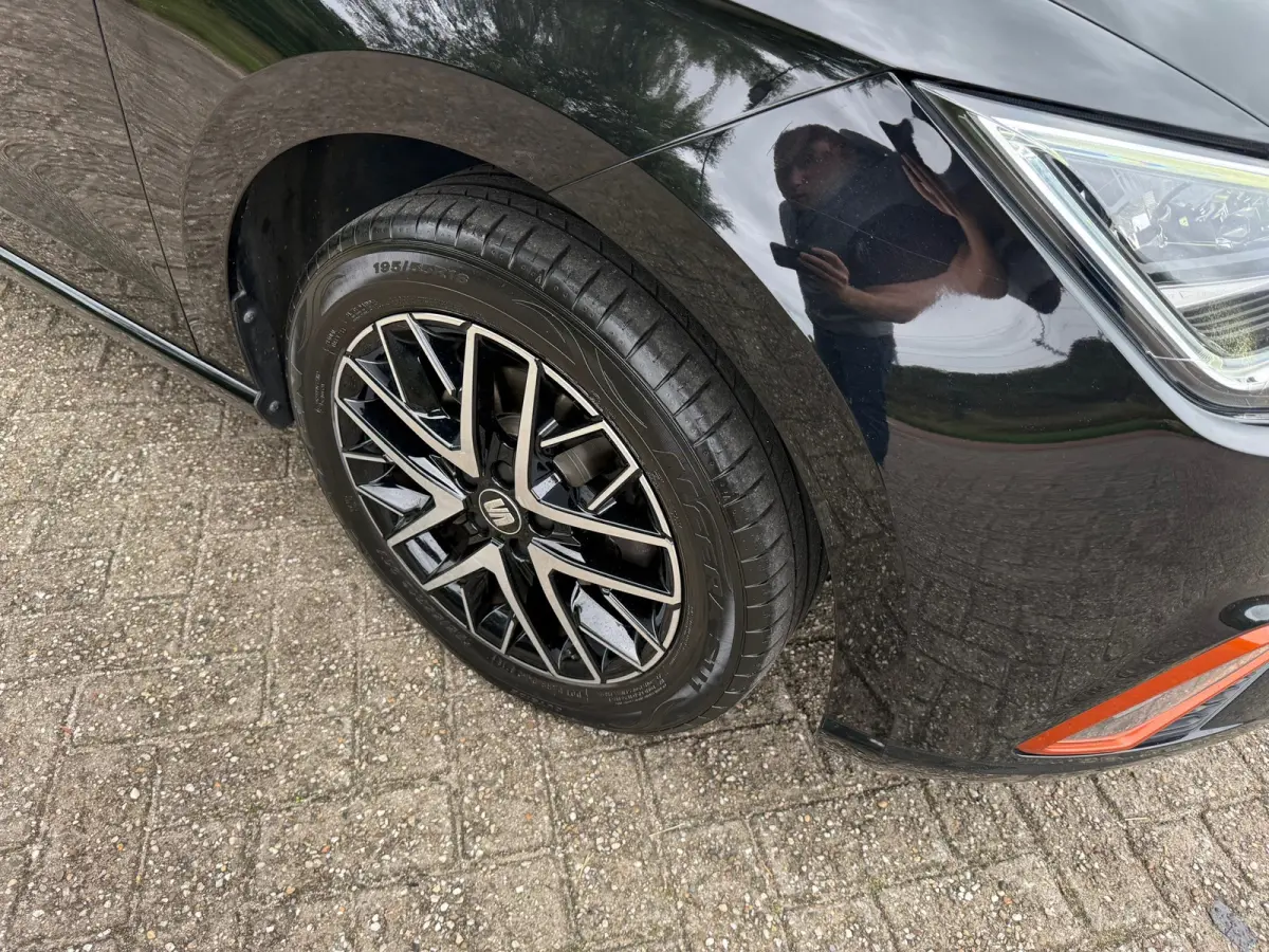 1.0 TSI DSG I PANO I LED I CAMERA I CARPLAY I ALCANTARA I UNIEK