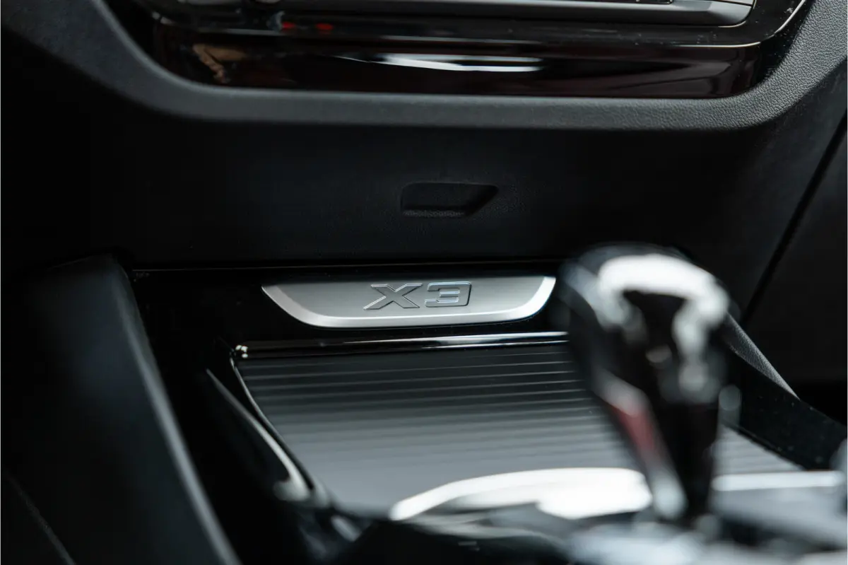 xDrive30e SOH 99% / LED / Camera / All-Season / Carplay /