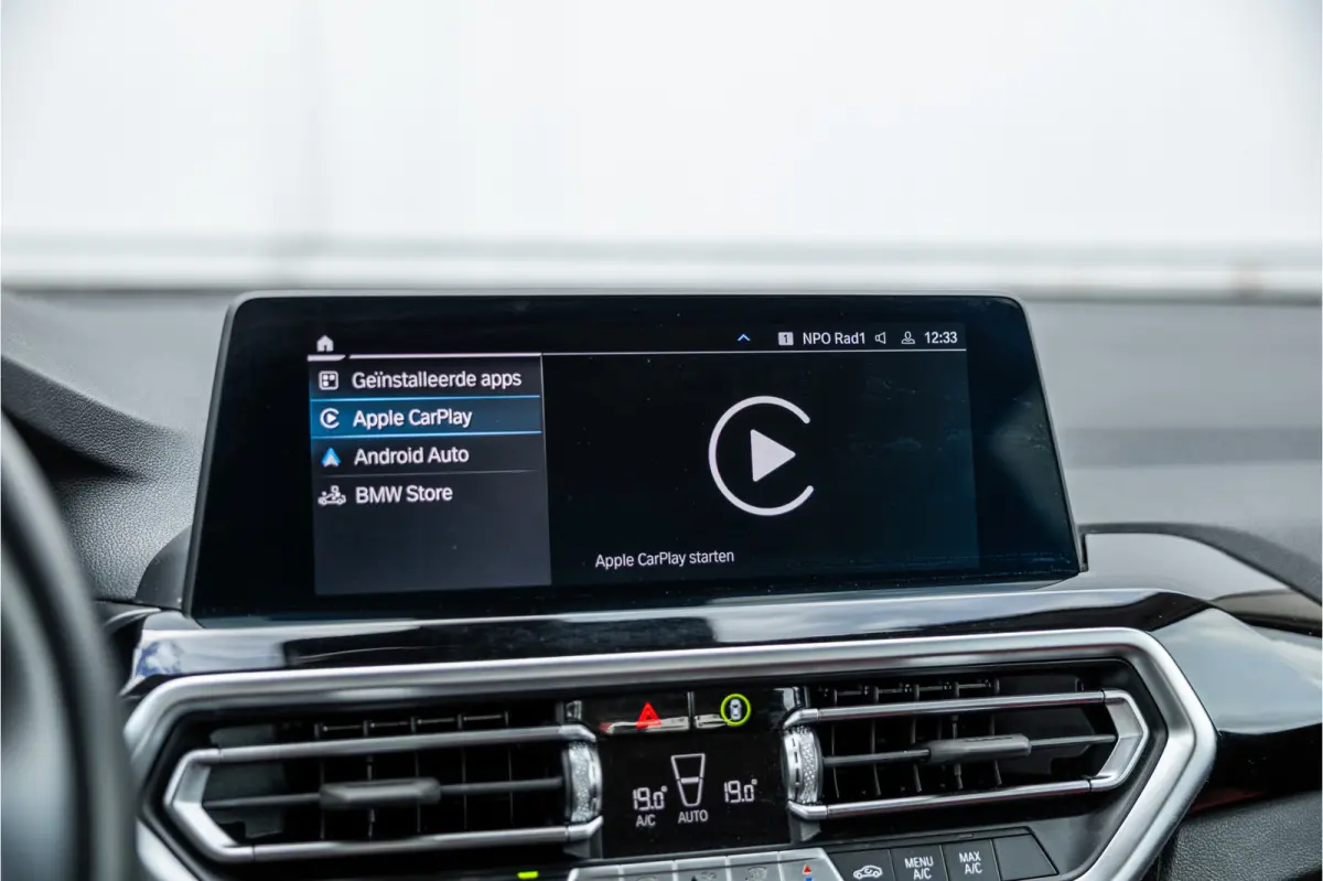 xDrive30e SOH 99% / LED / Camera / All-Season / Carplay /