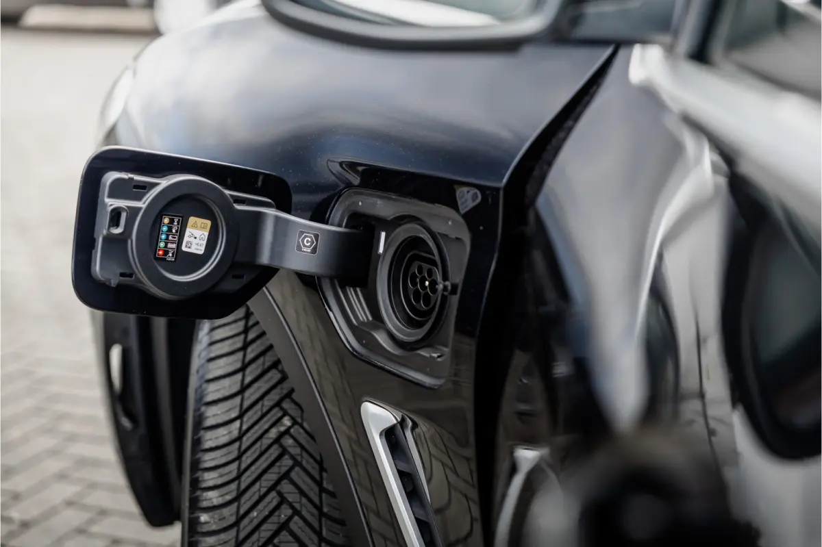 xDrive30e SOH 99% / LED / Camera / All-Season / Carplay /