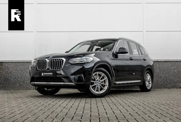 xDrive30e SOH 99% / LED / Camera / All-Season / Carplay /