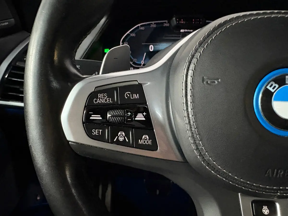 XDrive45e M-Pakket, Pano, Laserlight, HUD, 360Cam