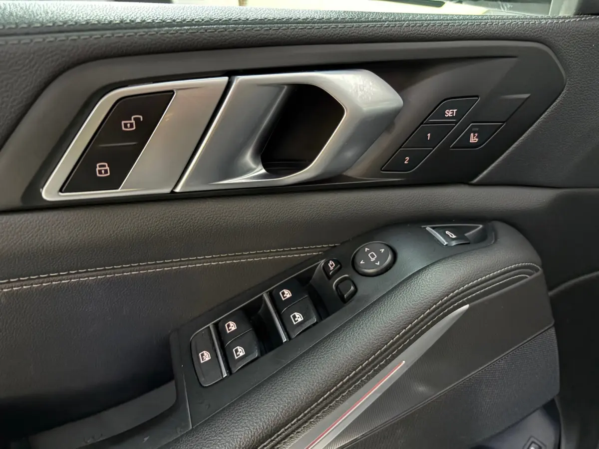 XDrive45e M-Pakket, Pano, Laserlight, HUD, 360Cam