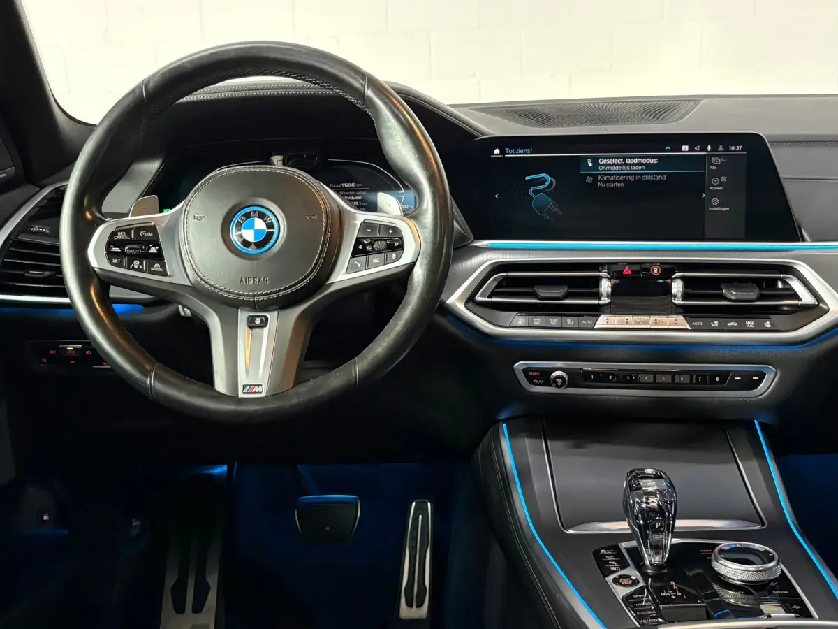 XDrive45e M-Pakket, Pano, Laserlight, HUD, 360Cam