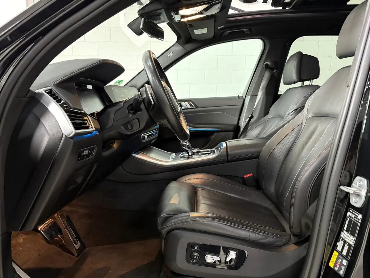 XDrive45e M-Pakket, Pano, Laserlight, HUD, 360Cam