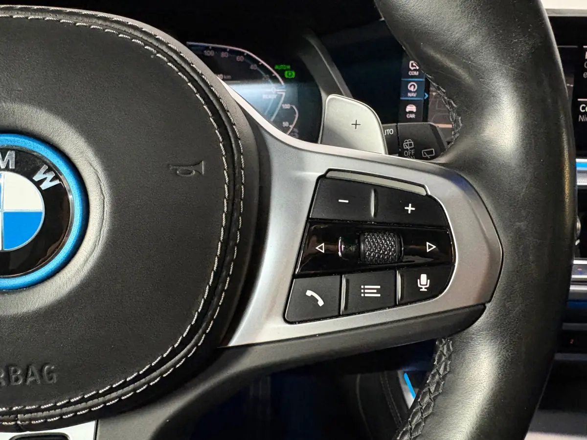 XDrive45e M-Pakket, Pano, Laserlight, HUD, 360Cam