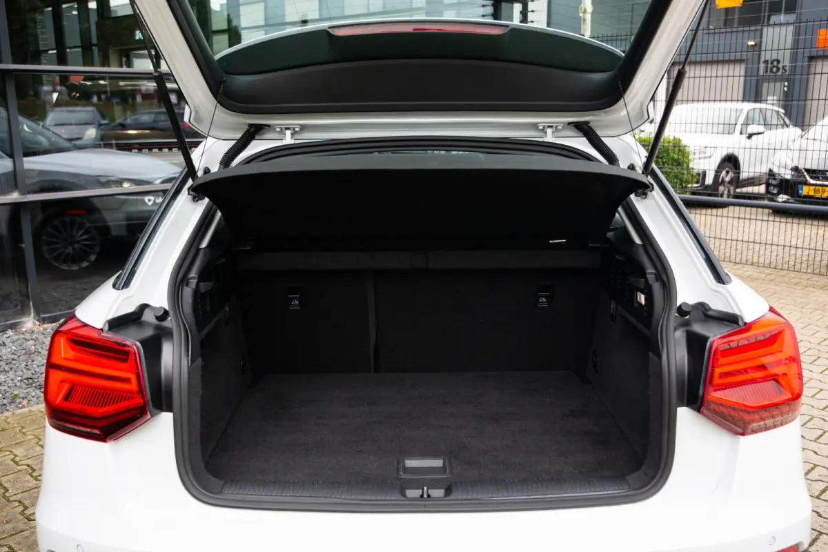 30 TFSI Design Pro Line Plus , Cruise control, Carplay,