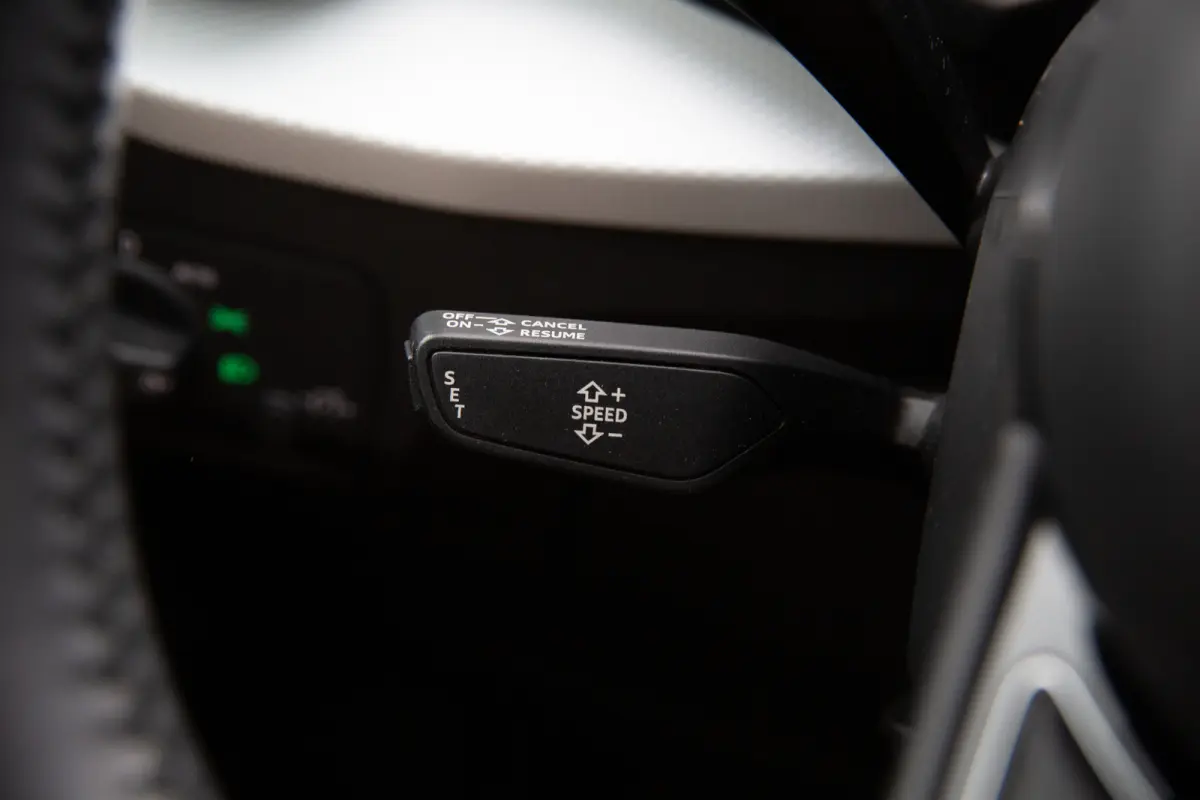 30 TFSI Design Pro Line Plus , Cruise control, Carplay,