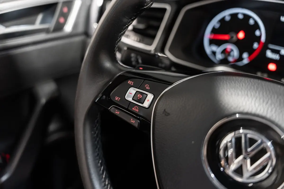 1.0 TSI DSG Highline LED NAVI CLIMA