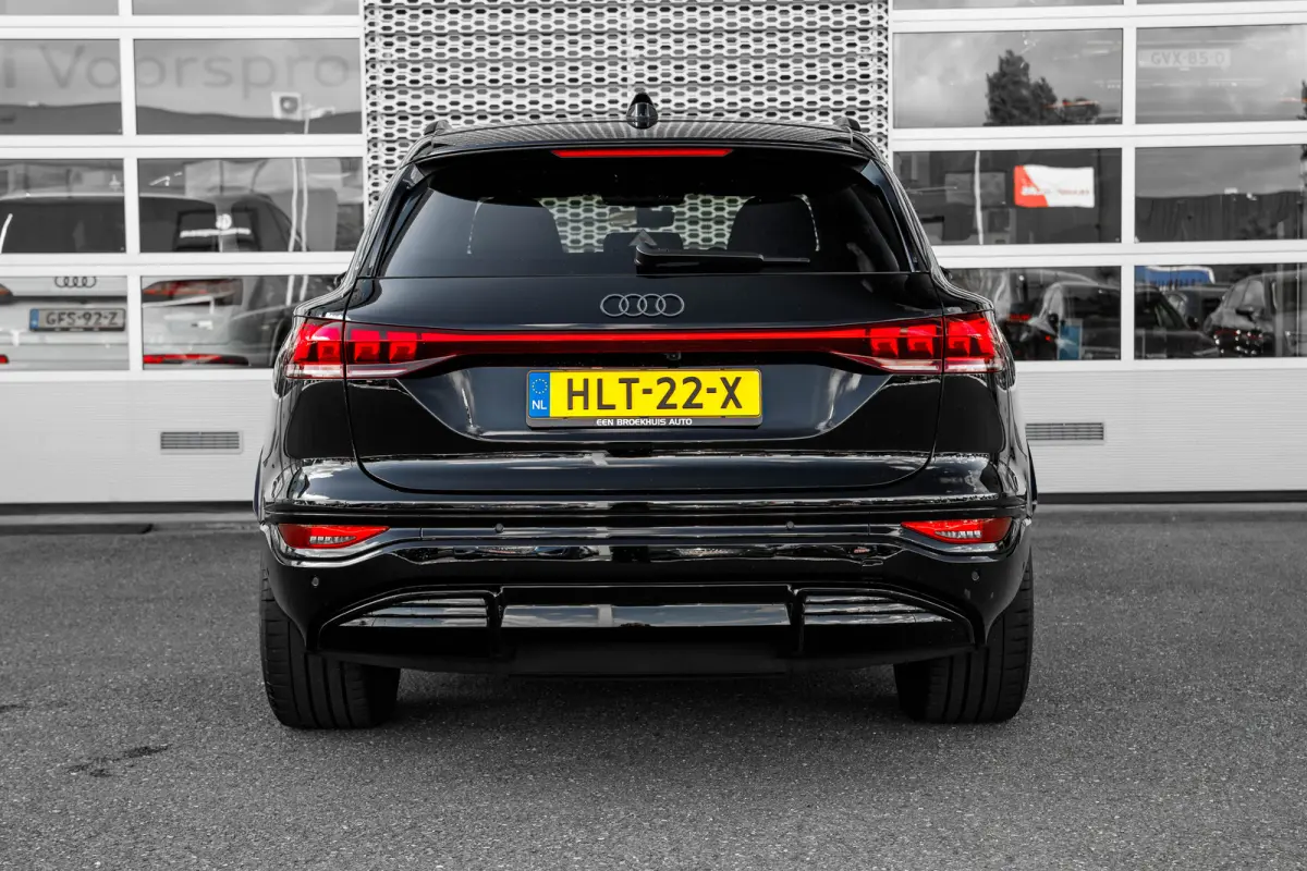 S edition performance 100 kWh | Luchtvering | Massage | 360 Camera | Memory | | Apple Carplay/Android Auto|telefoonintegratie premium | Cruise control adaptief met Stop&Go en stuurhulp | Dod