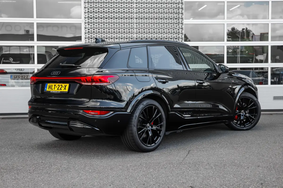 S edition performance 100 kWh | Luchtvering | Massage | 360 Camera | Memory | | Apple Carplay/Android Auto|telefoonintegratie premium | Cruise control adaptief met Stop&Go en stuurhulp | Dod