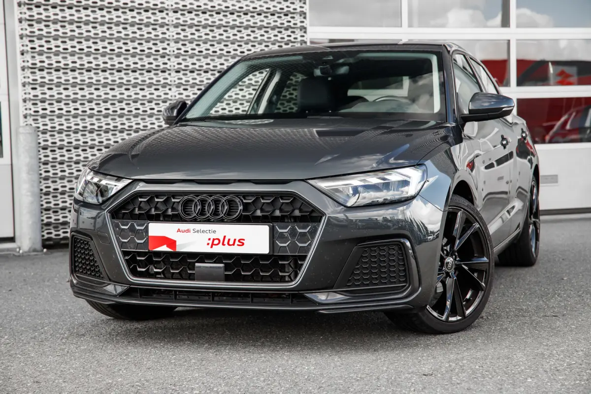 25 TFSI S edition | Stoelverwarming | Apply Carplay |