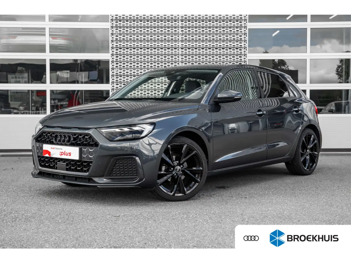25 TFSI S edition | Stoelverwarming | Apply Carplay |