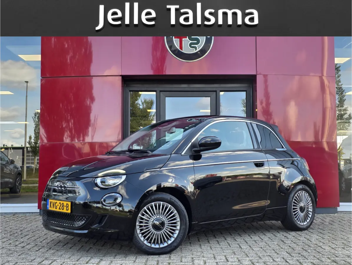 Urban 42 kWh | Pack Style | Pack Comfort | Camera | Stoelverwarming | Cruise control | Lane Assist | Apple Carplay/Android Auto