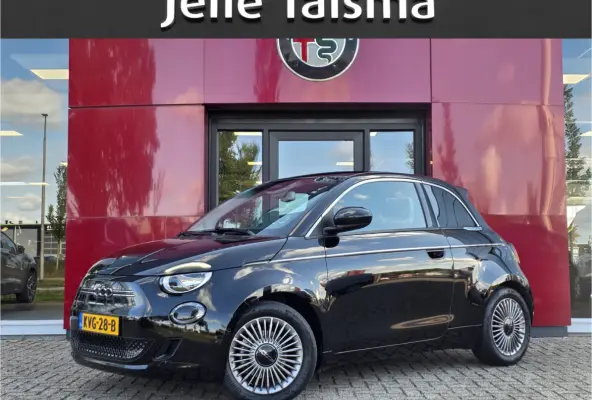 Urban 42 kWh | Pack Style | Pack Comfort | Camera | Stoelverwarming | Cruise control | Lane Assist | Apple Carplay/Android Auto