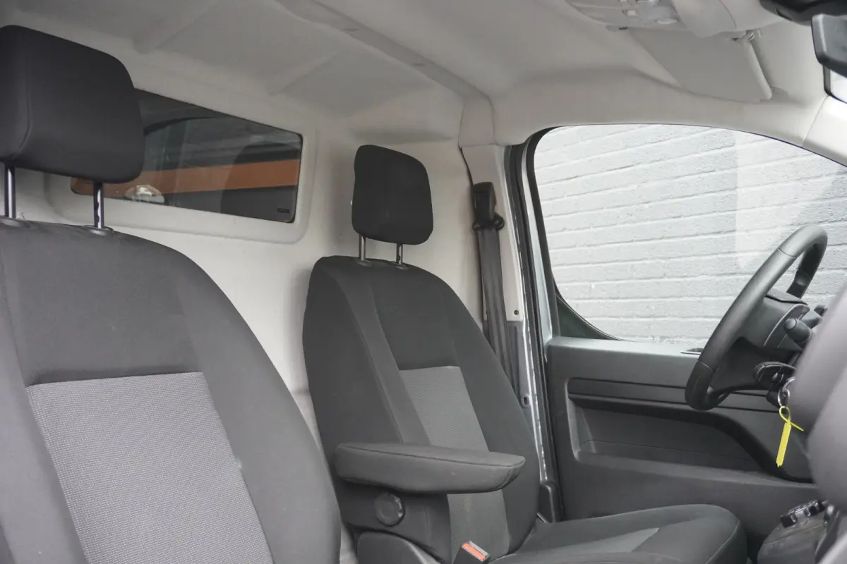 2.0 BlueHDI 180PK Automaat L2 EURO 6 - Airco - Navi - Cruise - €15.950,- Excl.