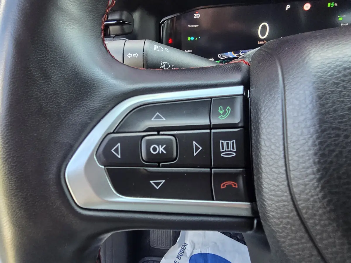 4xe 240 Plug-in Hybrid Trailhawk | Trekhaak 1250KG | Alpine Audio | Winterpakket