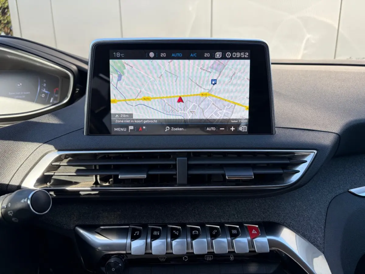 1.2 PT Allure Automaat Leder Navi Carplay Cruise Trekhaak