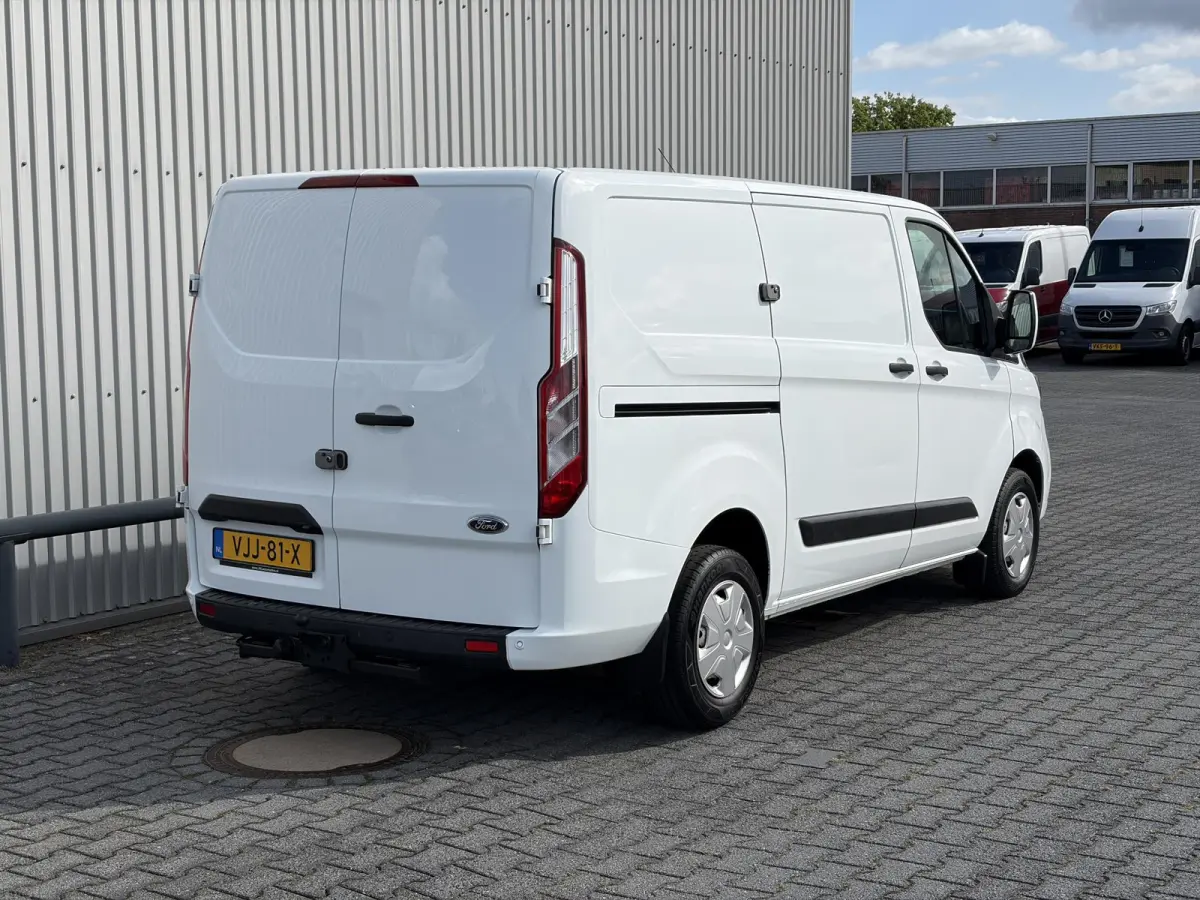 280 2.0 TDCI L1H1*HAAK*CAM*A/C*CRUISE*NAVI*3-PERS*