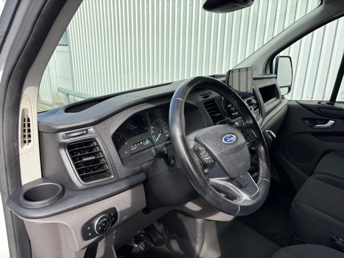280 2.0 TDCI L1H1*HAAK*CAM*A/C*CRUISE*NAVI*3-PERS*