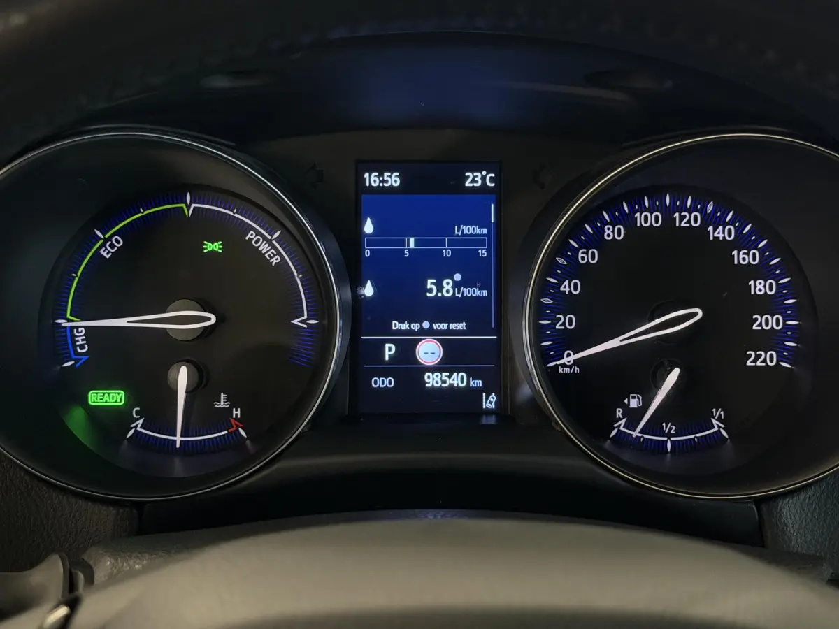 2.0 Hybrid Dynamic | Winterpakket | Camera | PDC | Carplay | All-Season | LED ( Vestiging - Vianen)