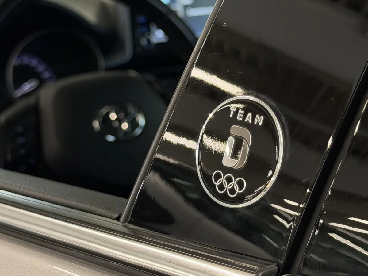2.0 Hybrid Dynamic | Winterpakket | Camera | PDC | Carplay | All-Season | LED ( Vestiging - Vianen)