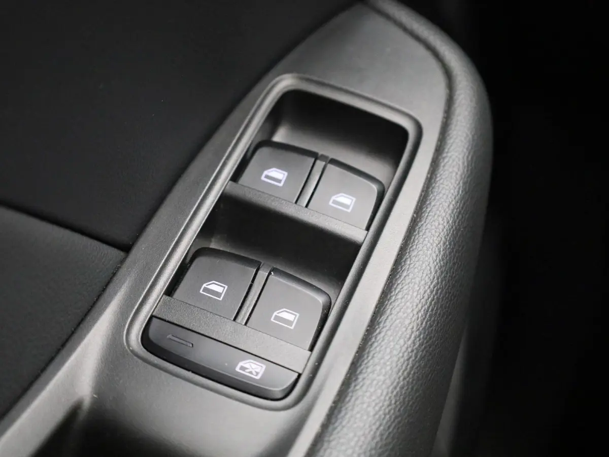 Luxury 45 kWh | Panoramadak | Leder | Apple Carplay - Android Auto | Stoelverwarming | Camera |