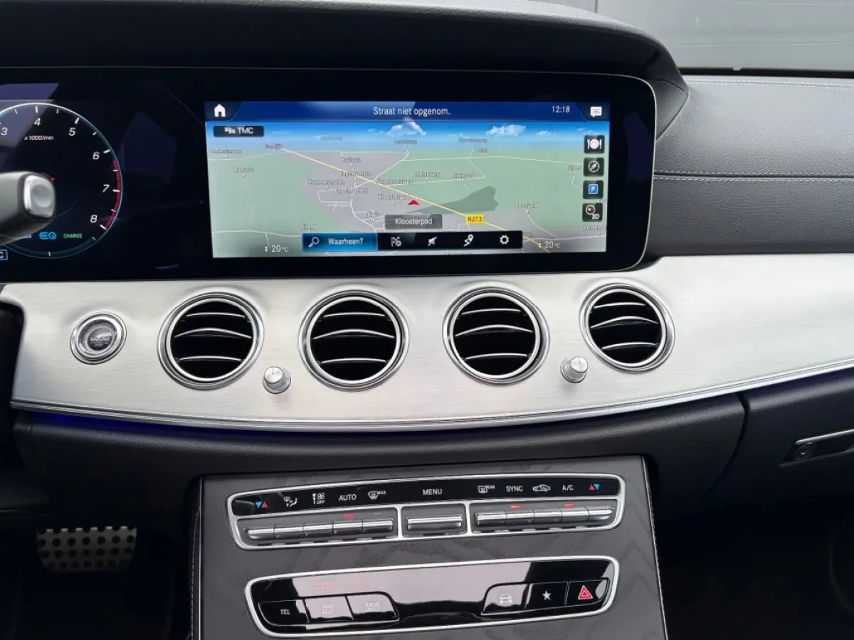 E 200 AMG Nightpakket Pano Burmester Sfeerlicht Leder LED NL-auto