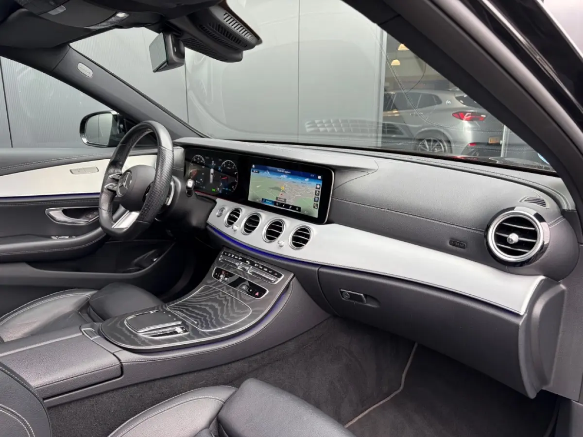 E 200 AMG Nightpakket Pano Burmester Sfeerlicht Leder LED NL-auto