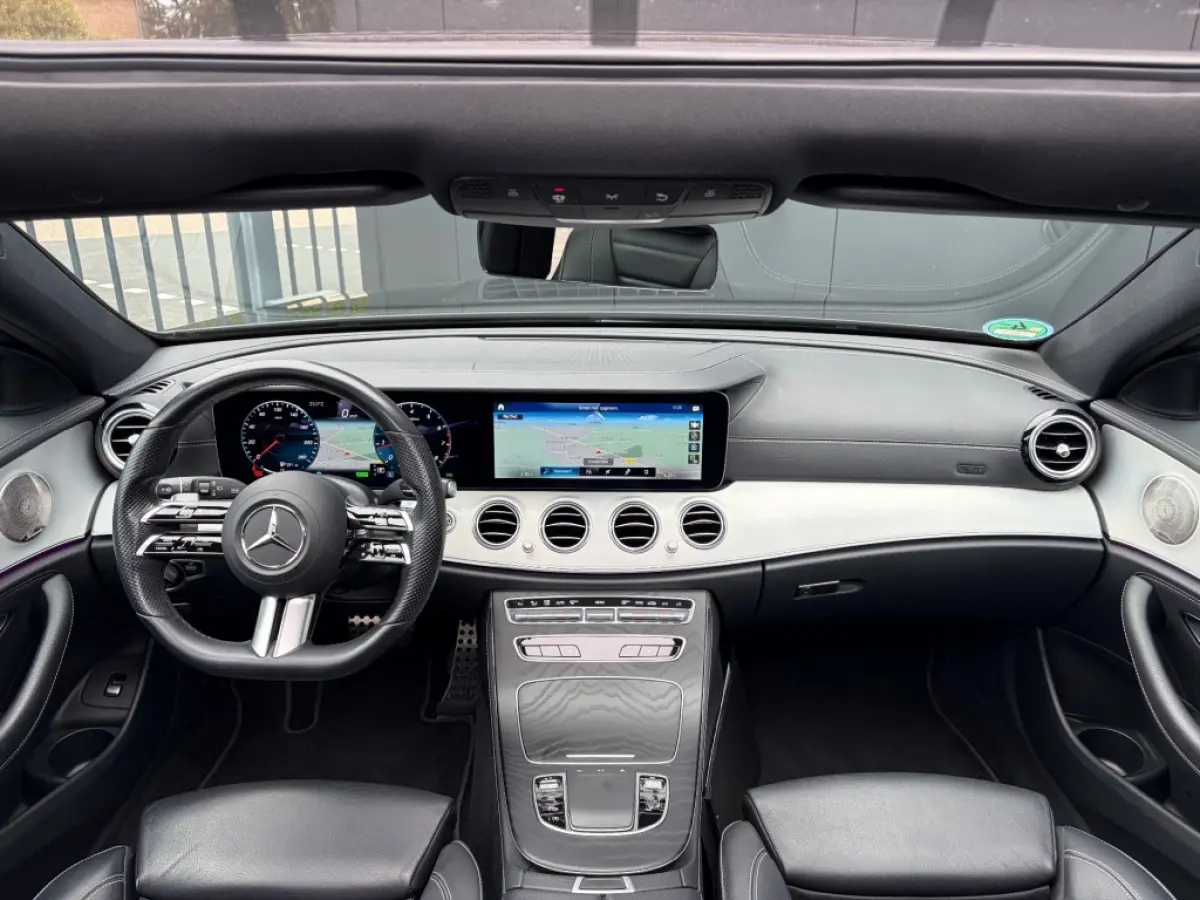 E 200 AMG Nightpakket Pano Burmester Sfeerlicht Leder LED NL-auto