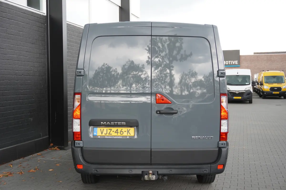 2.3 dCi 135PK EURO 6 - Airco - Navi - Cruise - €14.900,- Excl.