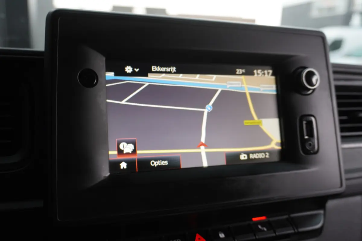 2.3 dCi 135PK EURO 6 - Airco - Navi - Cruise - €14.900,- Excl.