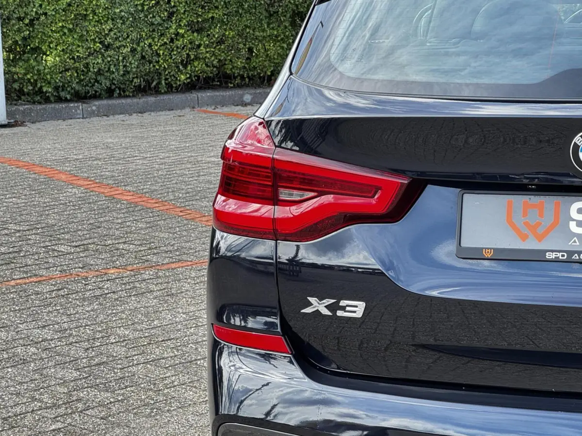 xDrive20i High Executive|M-sport|Trekhaak|Pano|Camera
