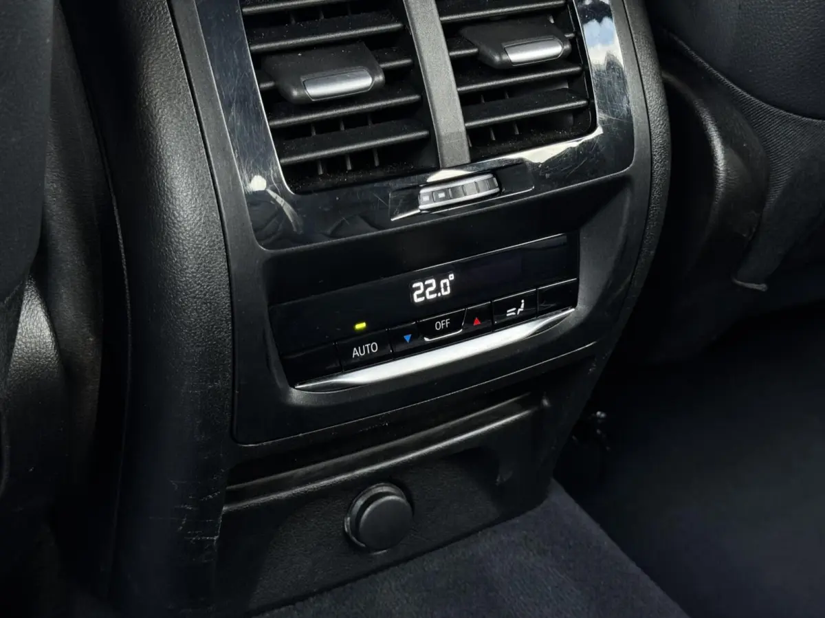xDrive20i High Executive|M-sport|Trekhaak|Pano|Camera