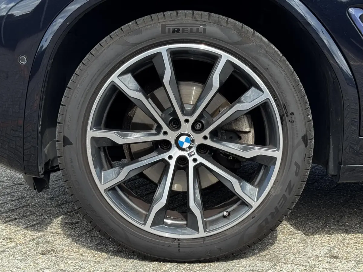 xDrive20i High Executive|M-sport|Trekhaak|Pano|Camera