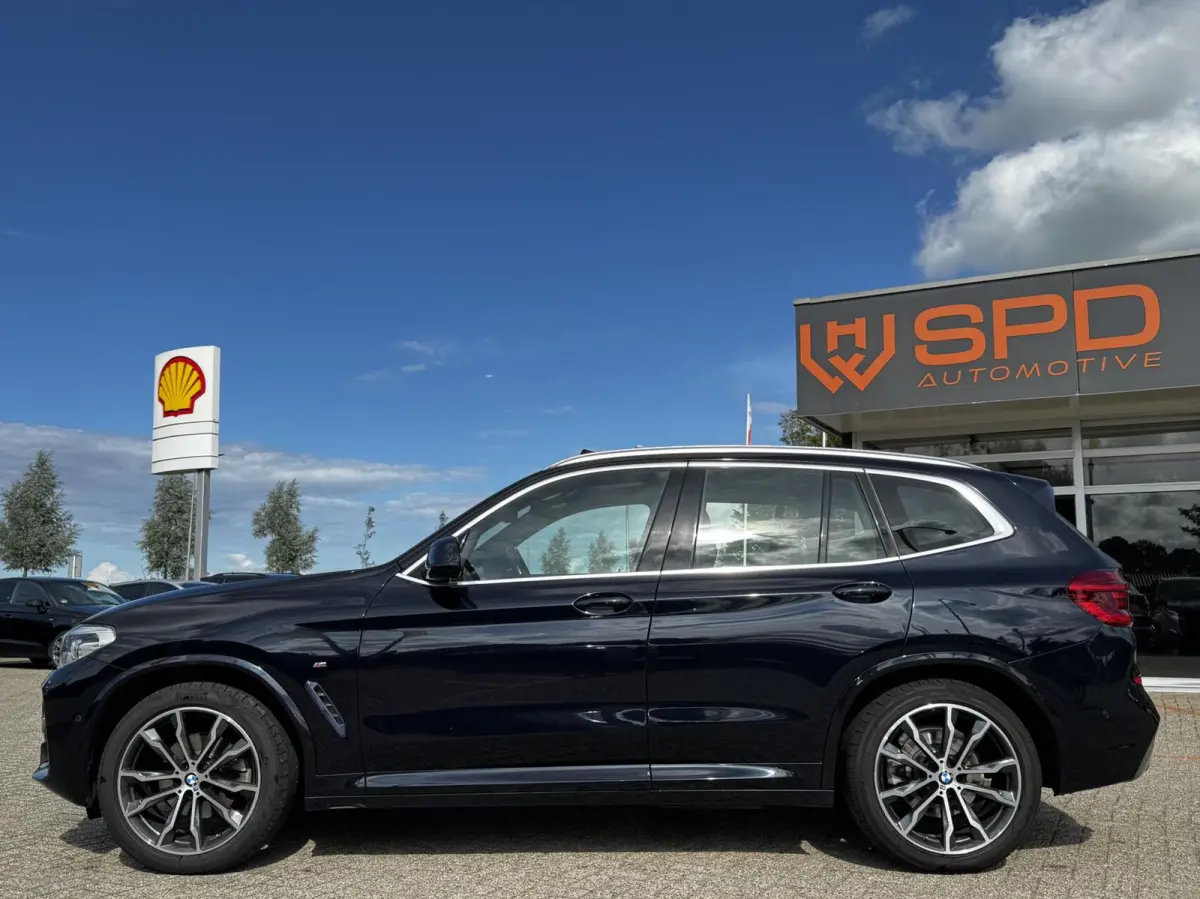 xDrive20i High Executive|M-sport|Trekhaak|Pano|Camera