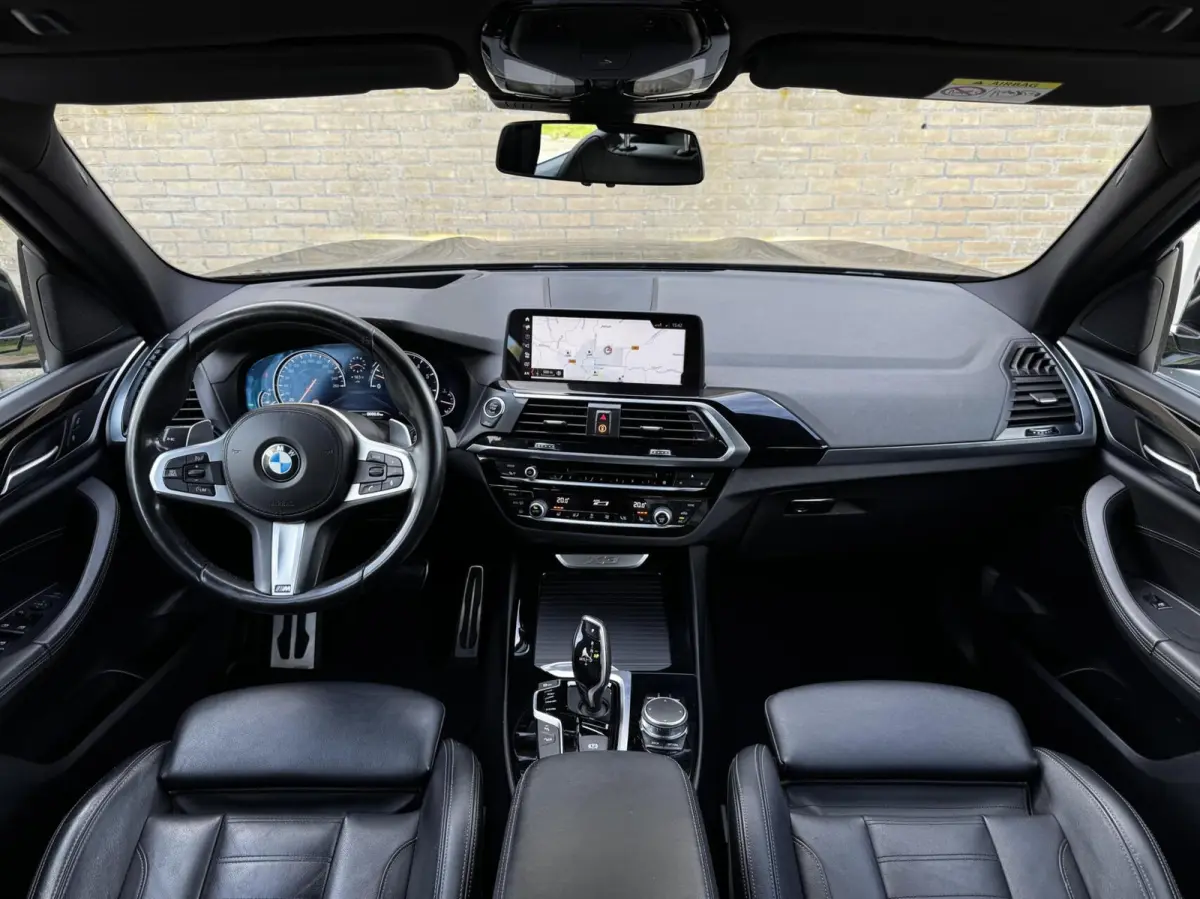 xDrive20i High Executive|M-sport|Trekhaak|Pano|Camera