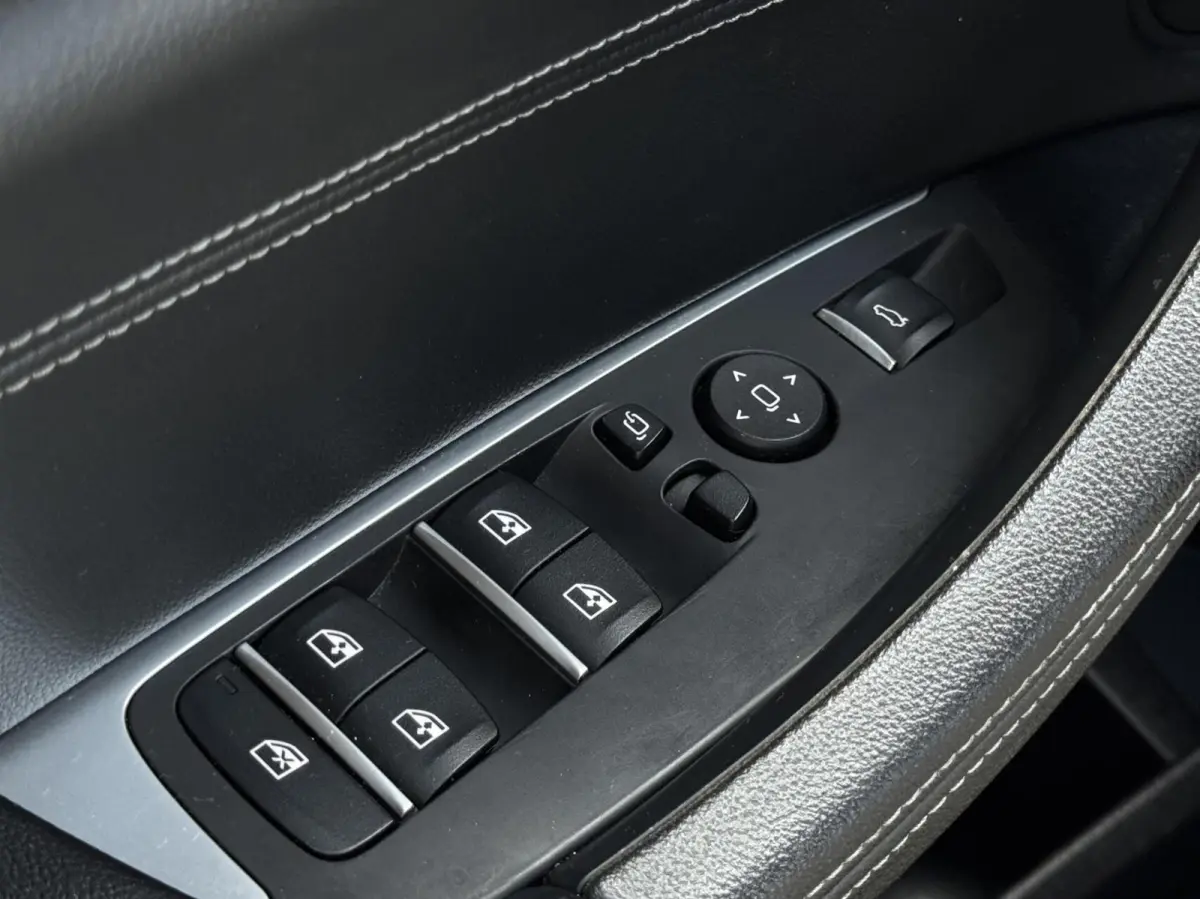 xDrive20i High Executive|M-sport|Trekhaak|Pano|Camera