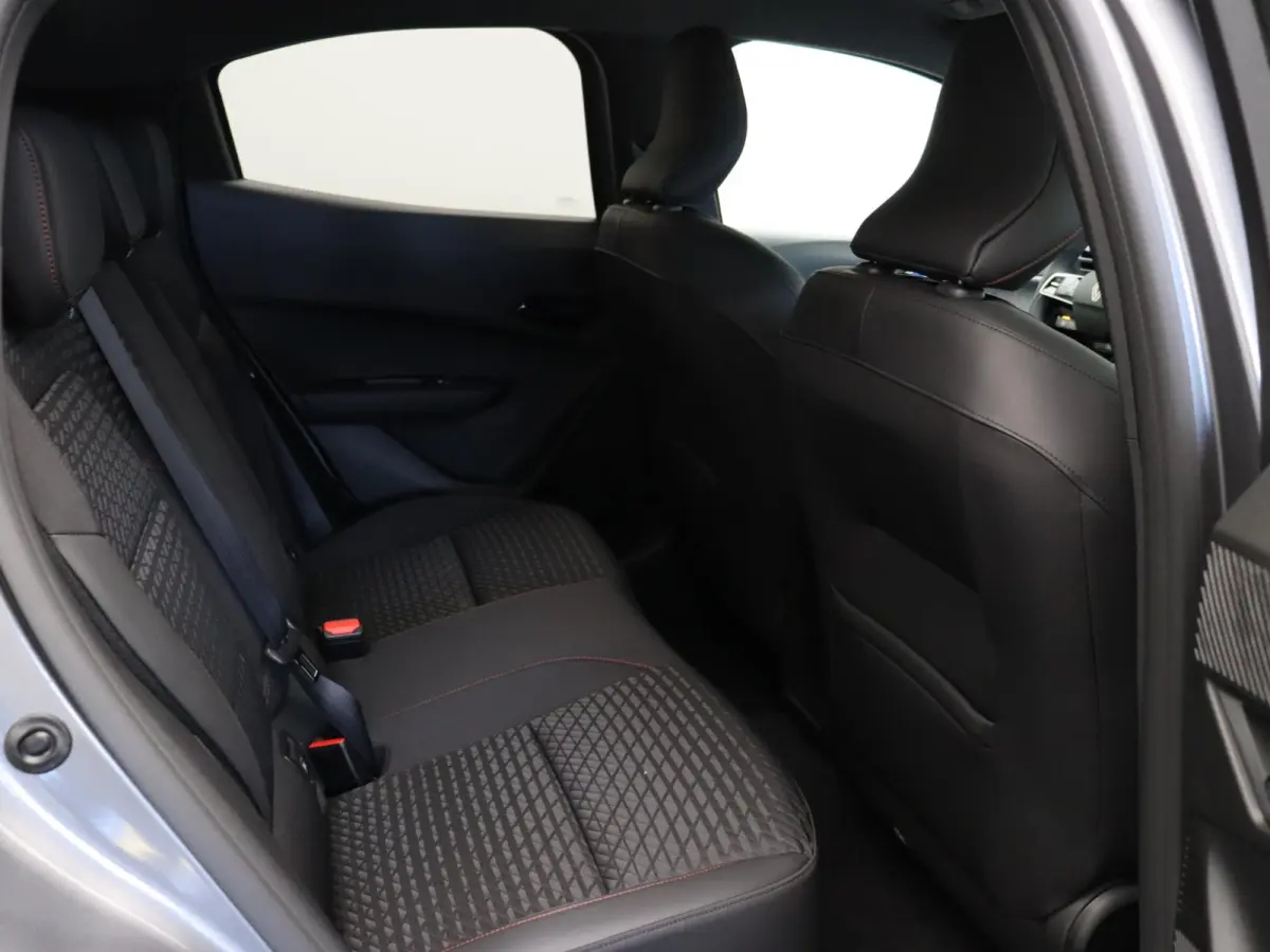 Hybrid 160pk techno | Vijf jaar garantie | Apple carplay | Android auto | Lichtmetalen velgen |