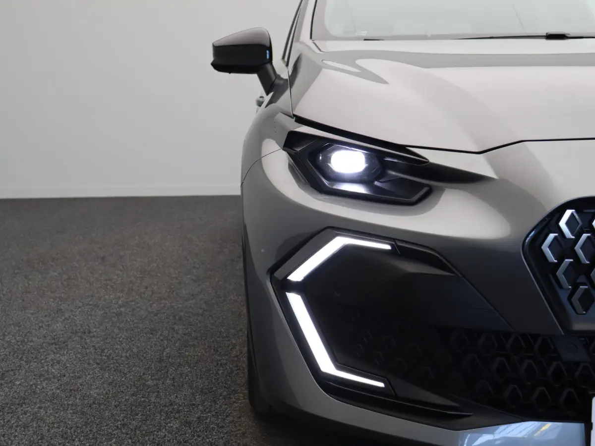 Hybrid 160pk techno | Vijf jaar garantie | Apple carplay | Android auto | Lichtmetalen velgen |